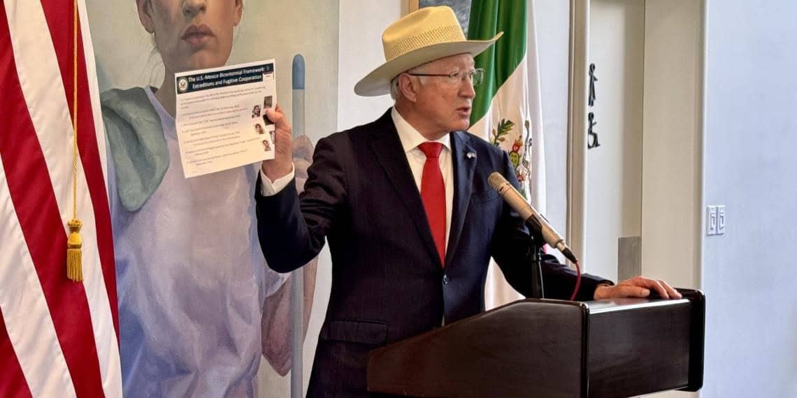 Revela ken salazar: ´El Mayo´ fue a EU ´contra su voluntad´