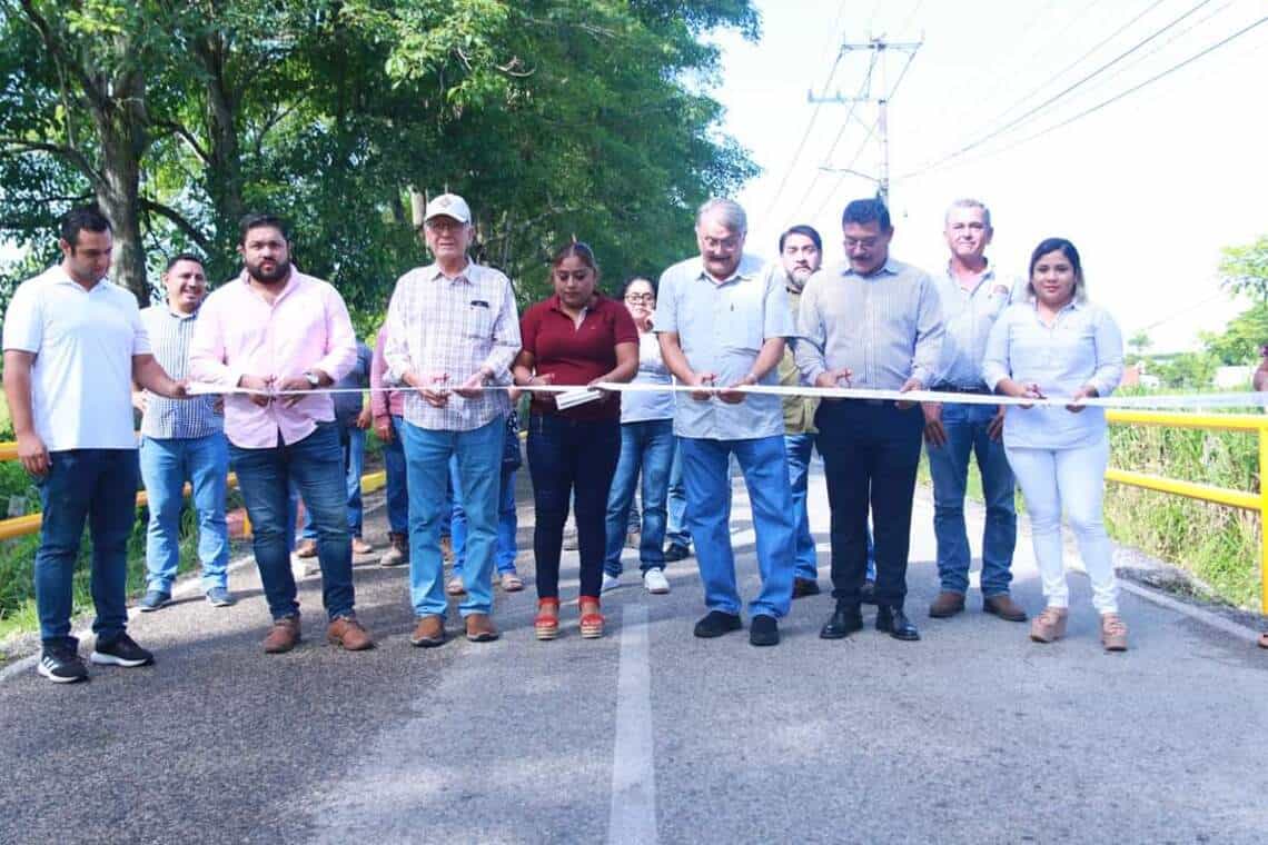 Inauguran rehabilitación de pavimento en la calle “Camino Agrario” de la ranchería “Sur” cuarta sección de Comalcalco