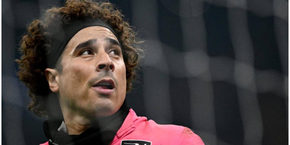 Guillermo Ochoa ficha con el AVS SAD de Portugal